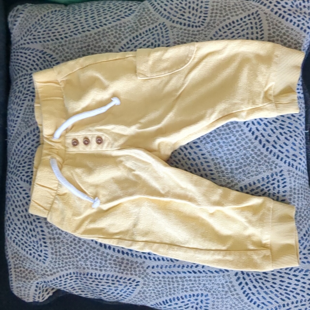 Yellow cotton pants